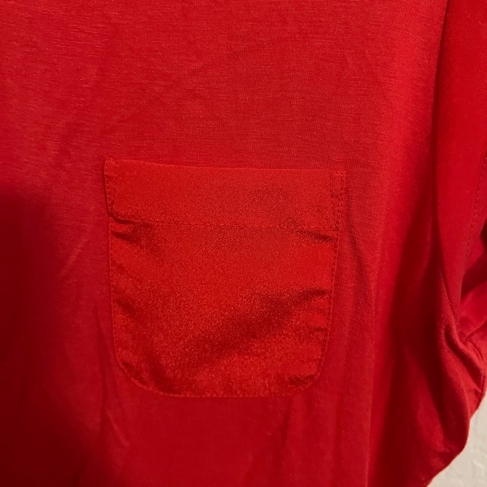 Calvin Klein Tee - Picture 4 of 5